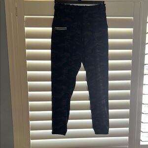 Camouflage Jogger Pants NWOT size M